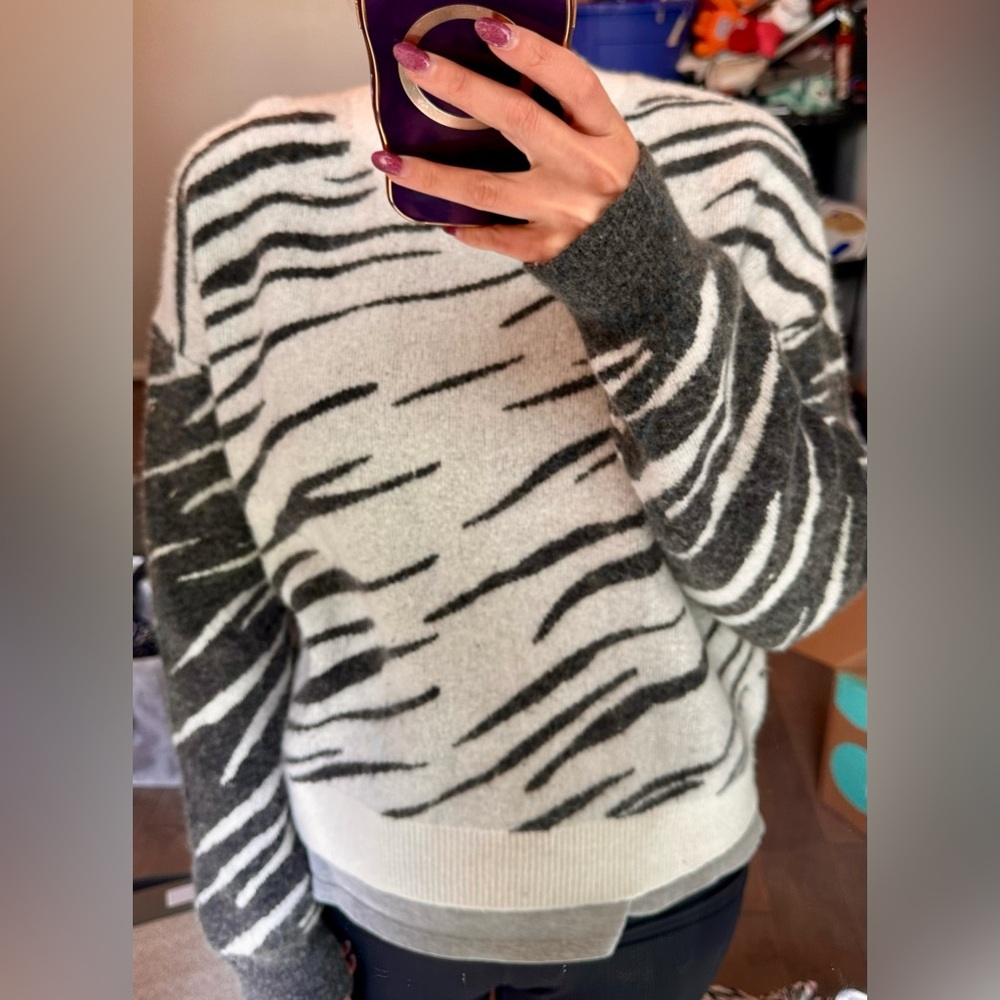 Rails Black And White Zebra Pattern Sweater Small - image 5